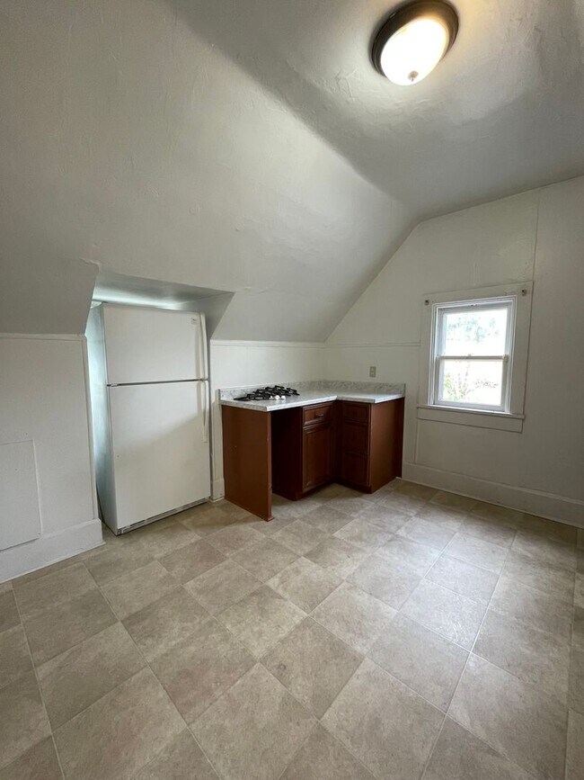 Building Photo - 502 Neosho St