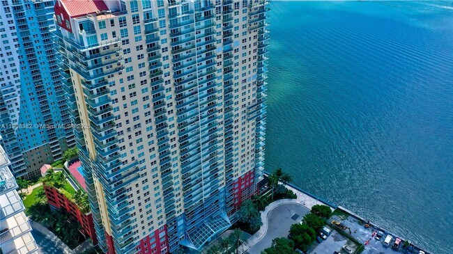Building Photo - 1155 Brickell Bay Dr