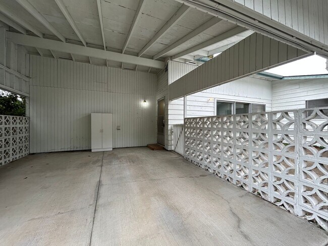 Building Photo - sw114th