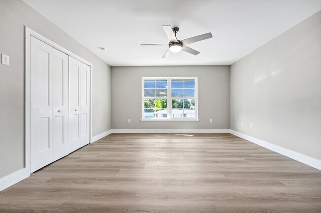 Building Photo - 37 SE 15th Terrace