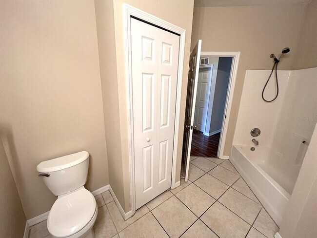 Building Photo - 36 Ripplewood Ln