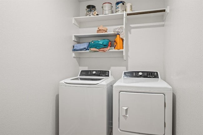 Building Photo - 7619 Grenadine Bloom Bnd