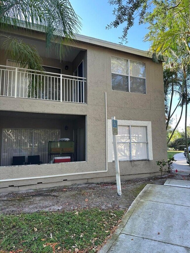 Building Photo - 1885 Palm Cove Blvd