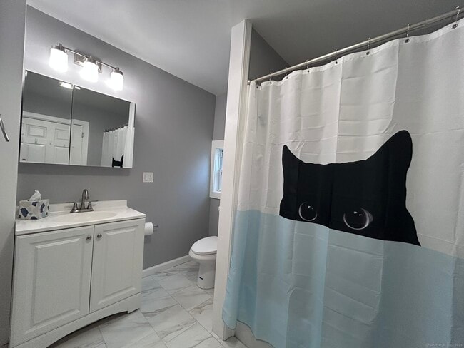 Building Photo - 32 Starr St