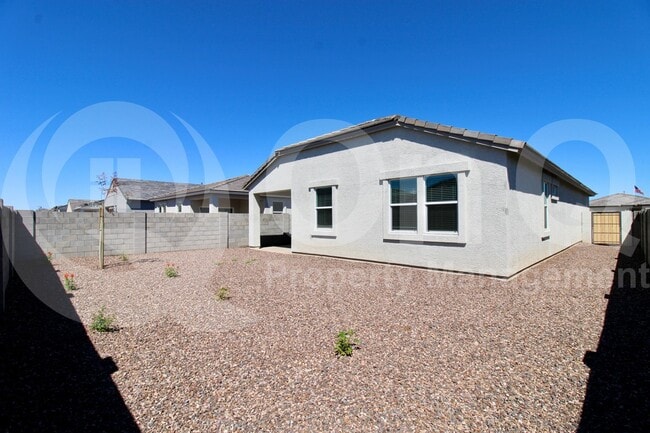 Building Photo - 18577 W Bronco Trl
