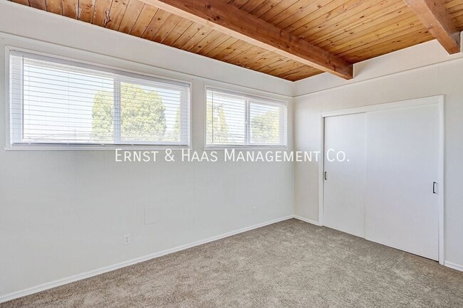 Building Photo - 6533 E Monlaco Rd