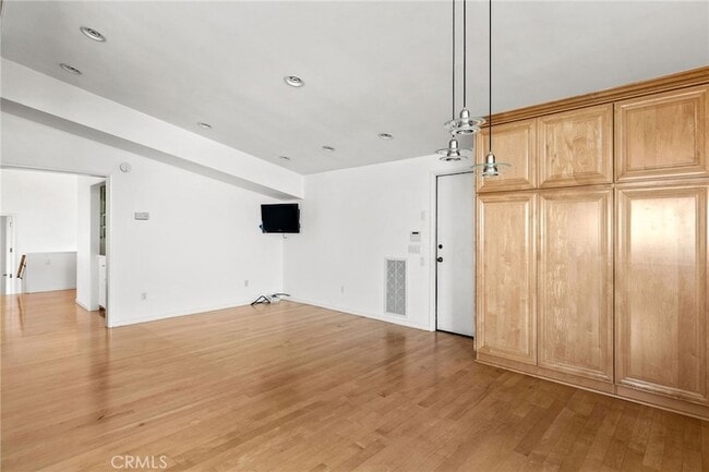 Building Photo - 972 Via Rincon