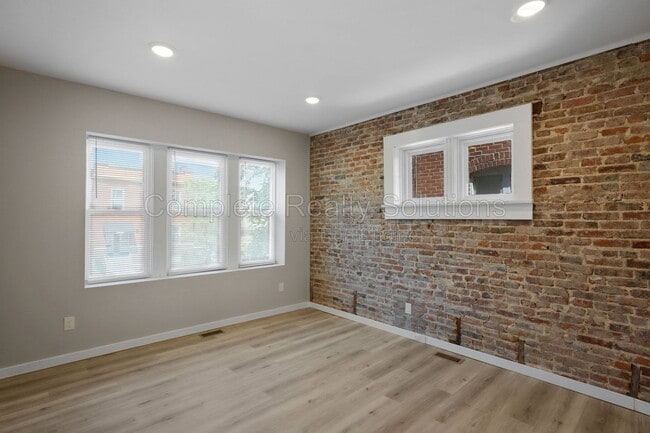 Building Photo - 3140 Magnolia Ave