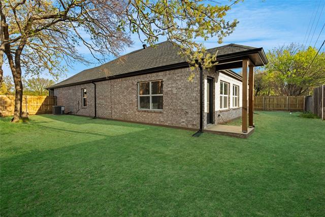 Building Photo - 1437 Norwood Dr