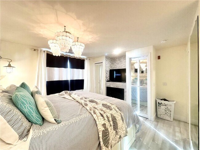 Building Photo - 312 America