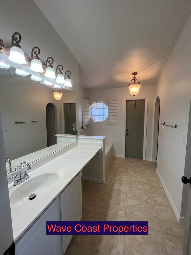 Master bathroom - 8593 Winder Way