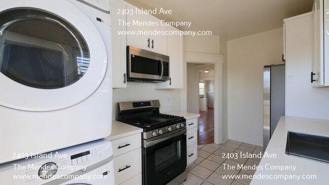 Building Photo - 2403 Island Ave