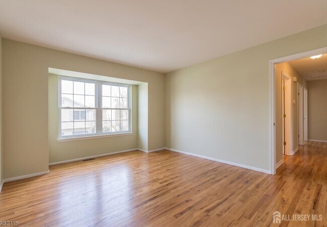 Building Photo - 86 Bayberry Dr