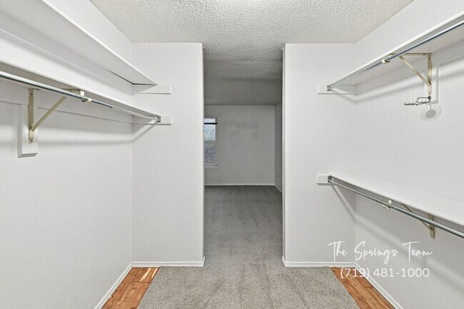 Building Photo - 4349 Hunting Meadows Cir
