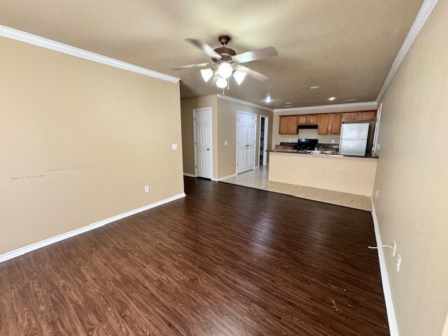 Building Photo - 1603 Evening Shade Dr