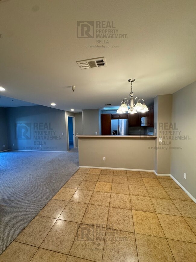 Building Photo - You won't want to miss this!