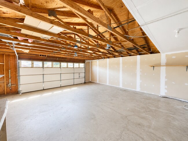 Building Photo - 1704 Antoine Ave