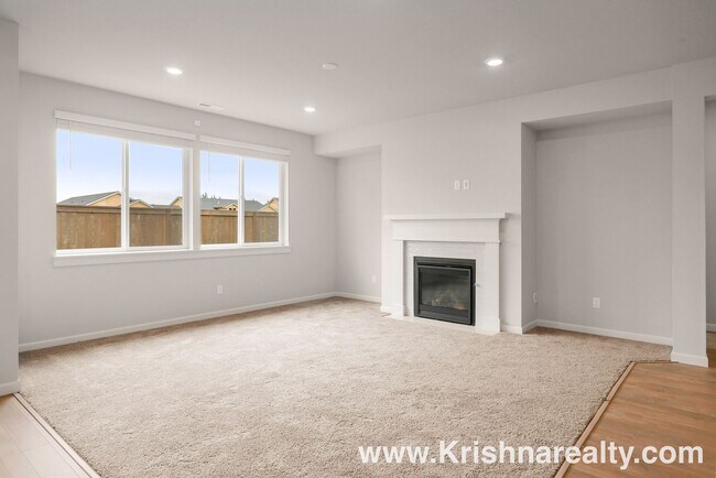 Building Photo - Beautiful Modern | ONE LEVEL 4BD | 2 BA | Single Family Home | Laurel Woods Community Located In ...