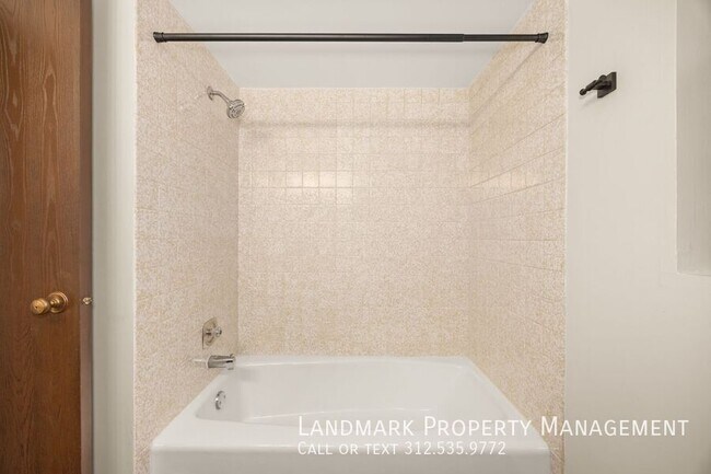 Building Photo - 409 Sara Ave