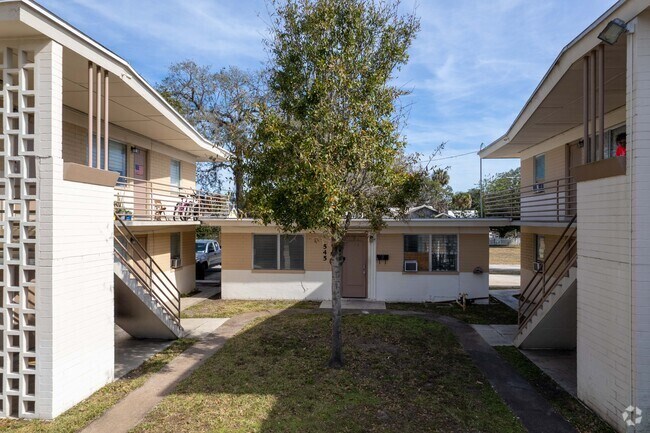 Interior Courtyard - NDR ARLINGTON -NDR ARLINGTON