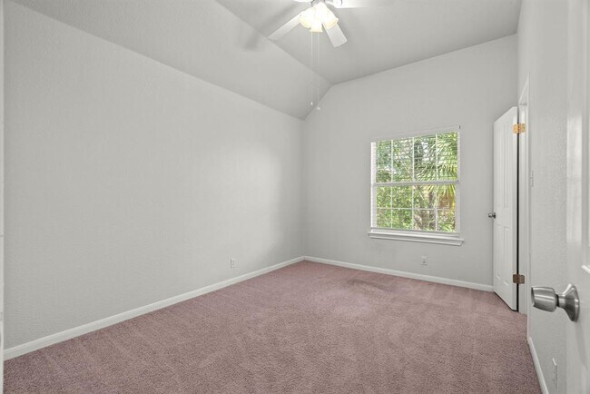 Building Photo - 5639 Taylorcrest Dr