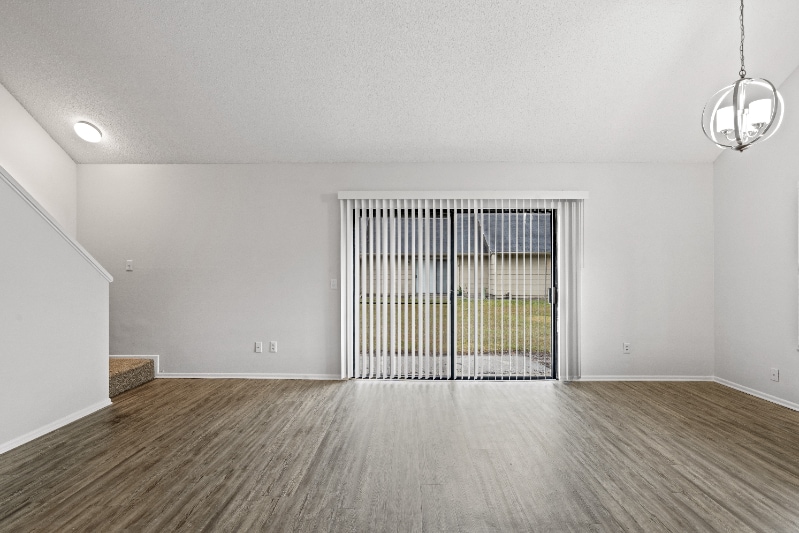 Building Photo - 2550 W Bird St