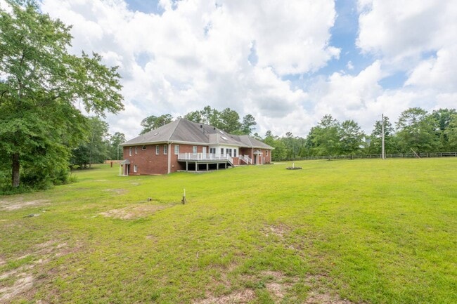 Building Photo - 785 Glenwood Dr