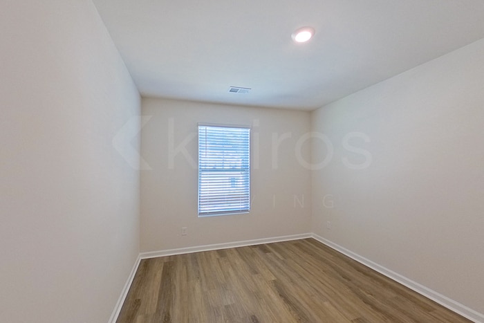 Building Photo - 124 Inez Ave