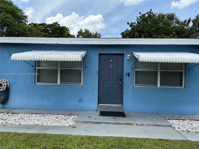 Building Photo - 6335 SW 21st St