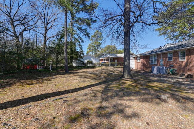 Building Photo - Charming 3-Bed home in Cayce with a spacio...