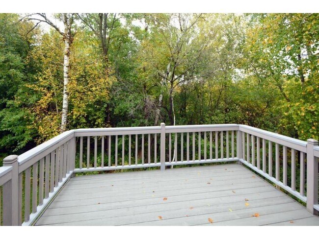 Building Photo - 5740 Willow Trail