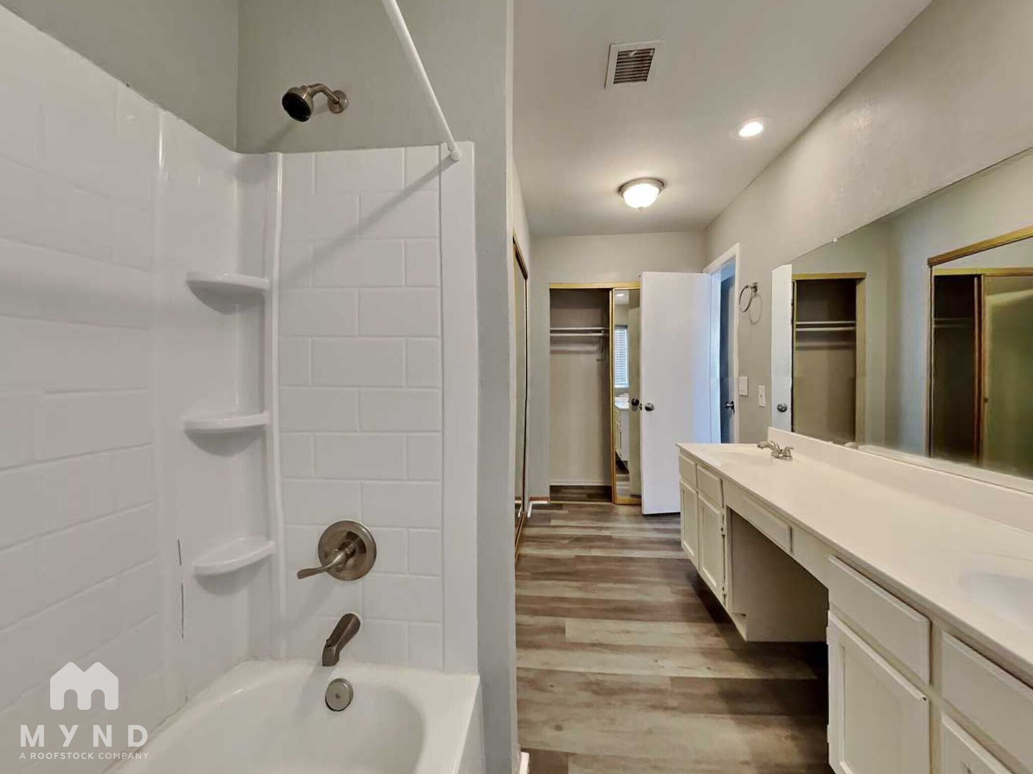 Building Photo - 7210 W Krall St