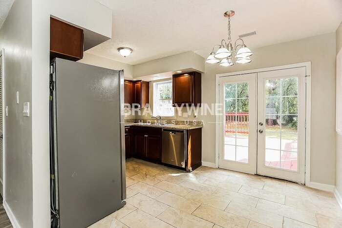 Building Photo - 3712 Forest Blvd