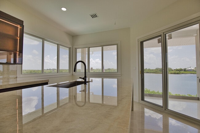 Building Photo - 13064 Via Flavia