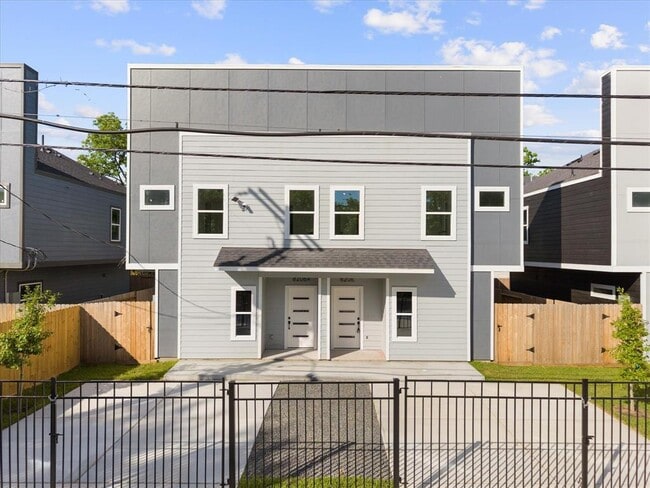 Building Photo - 8206 Knox St