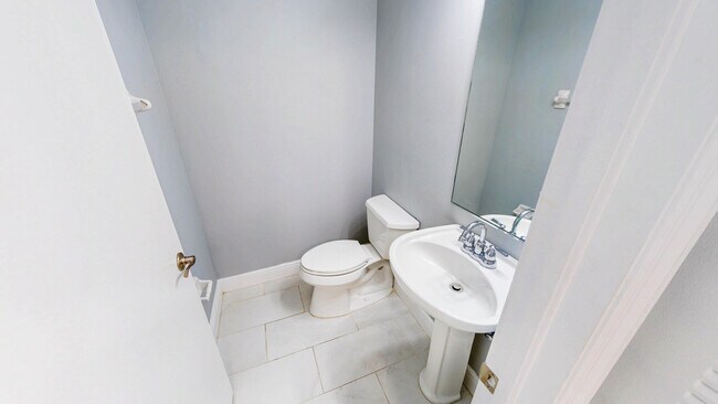 Building Photo - 18712 SW 100th Ave