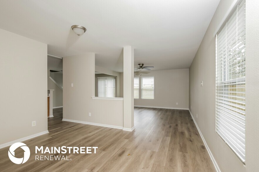 Building Photo - 729 Runningbrook Ln