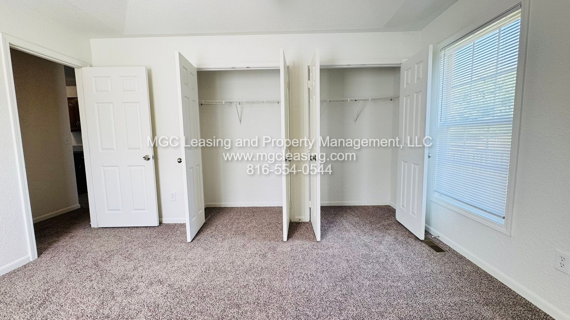 Building Photo - 5933 NE 42nd St