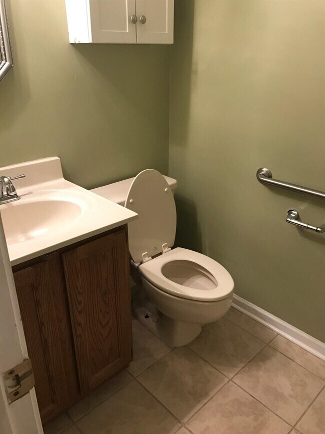 Building Photo - 312 McDowell Dr