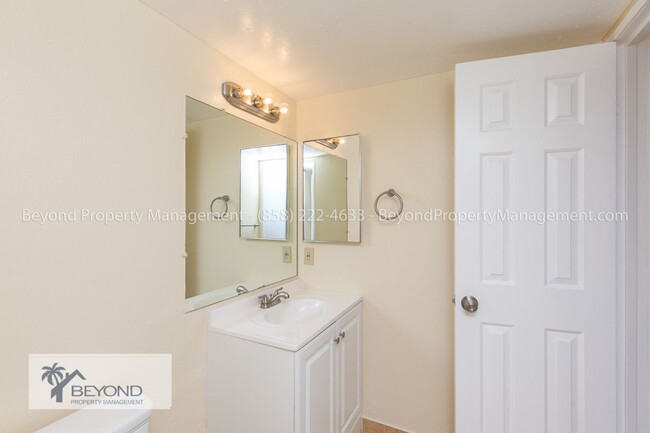 Building Photo - ****Charming 2BD CONDO IN THE HEART OF NOR...