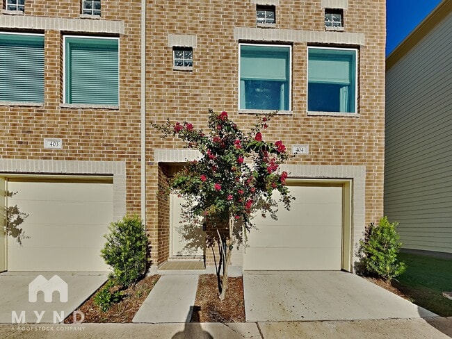 Building Photo - 8705 Bryam St