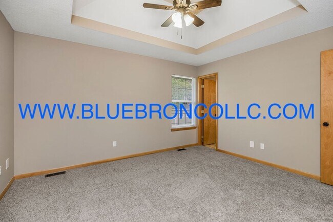 Building Photo - Check out this spacious home with thoughtf...