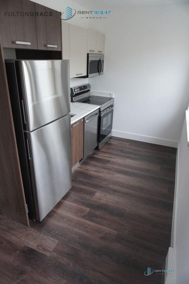 Building Photo - 0 bedroom in Chicago IL 60660