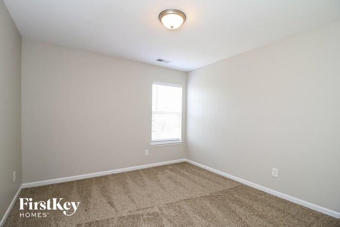 Building Photo - 113 Rosemont Ln