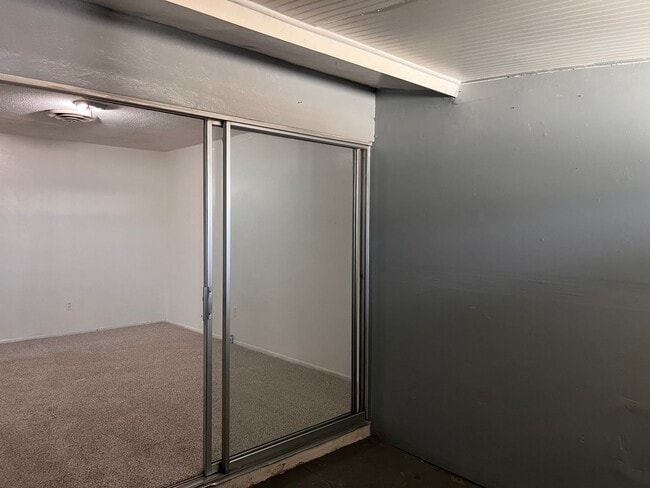 Building Photo - MOVE IN SPECIAL $700 OFF 1ST MO RENT