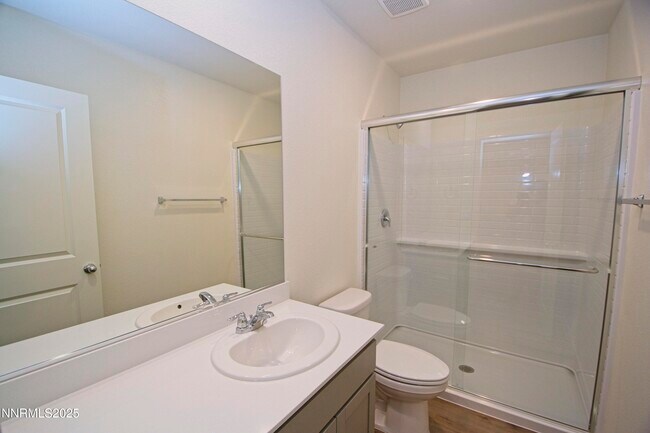 Building Photo - 843 Orchard Rock Dr