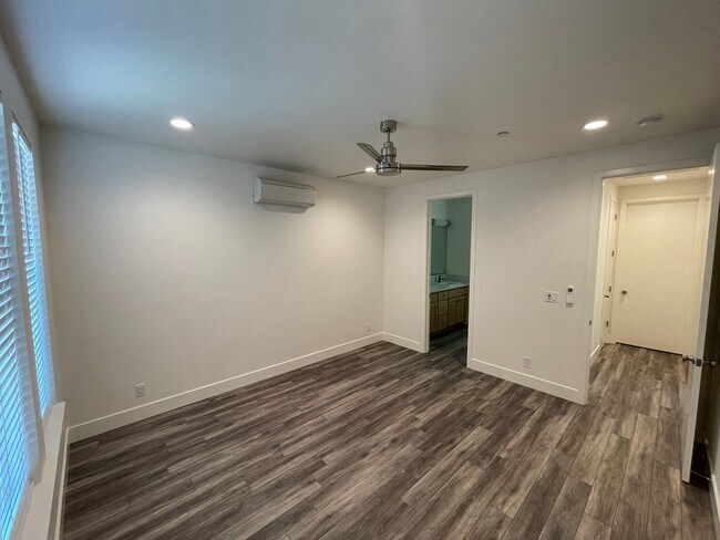 Building Photo - Chico Home for rent, 3 bed 2 bath, garage,...