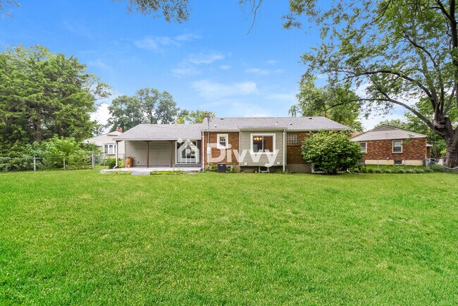 Building Photo - 5 Monacella Ct