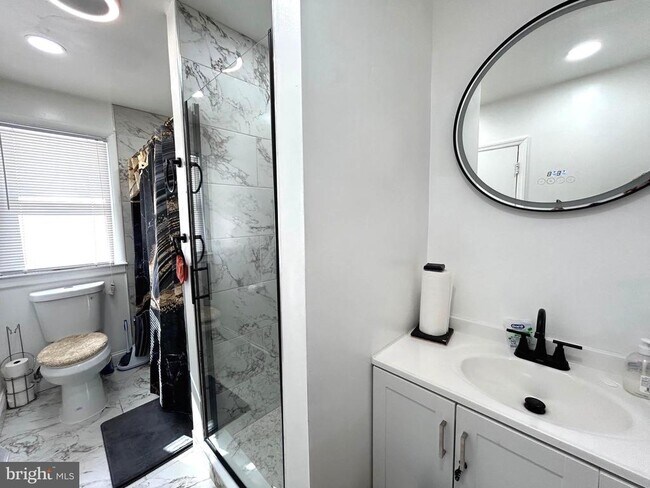 Building Photo - 610 Ogden Dr