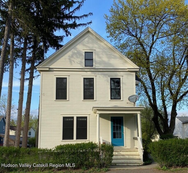 Building Photo - 25 Columbia Turnpike